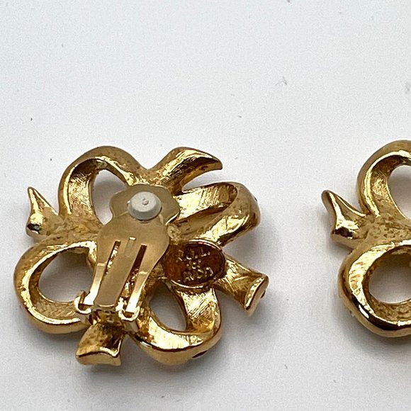 KJL for Avon Kenneth Jay Lane Lustrous Bow CLIP Earrings - Picture 5 of 5